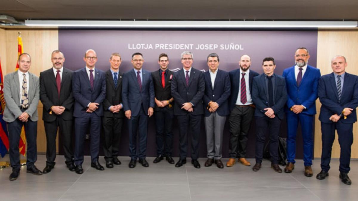 Tomillero fue recibido en el palco del Camp Nou