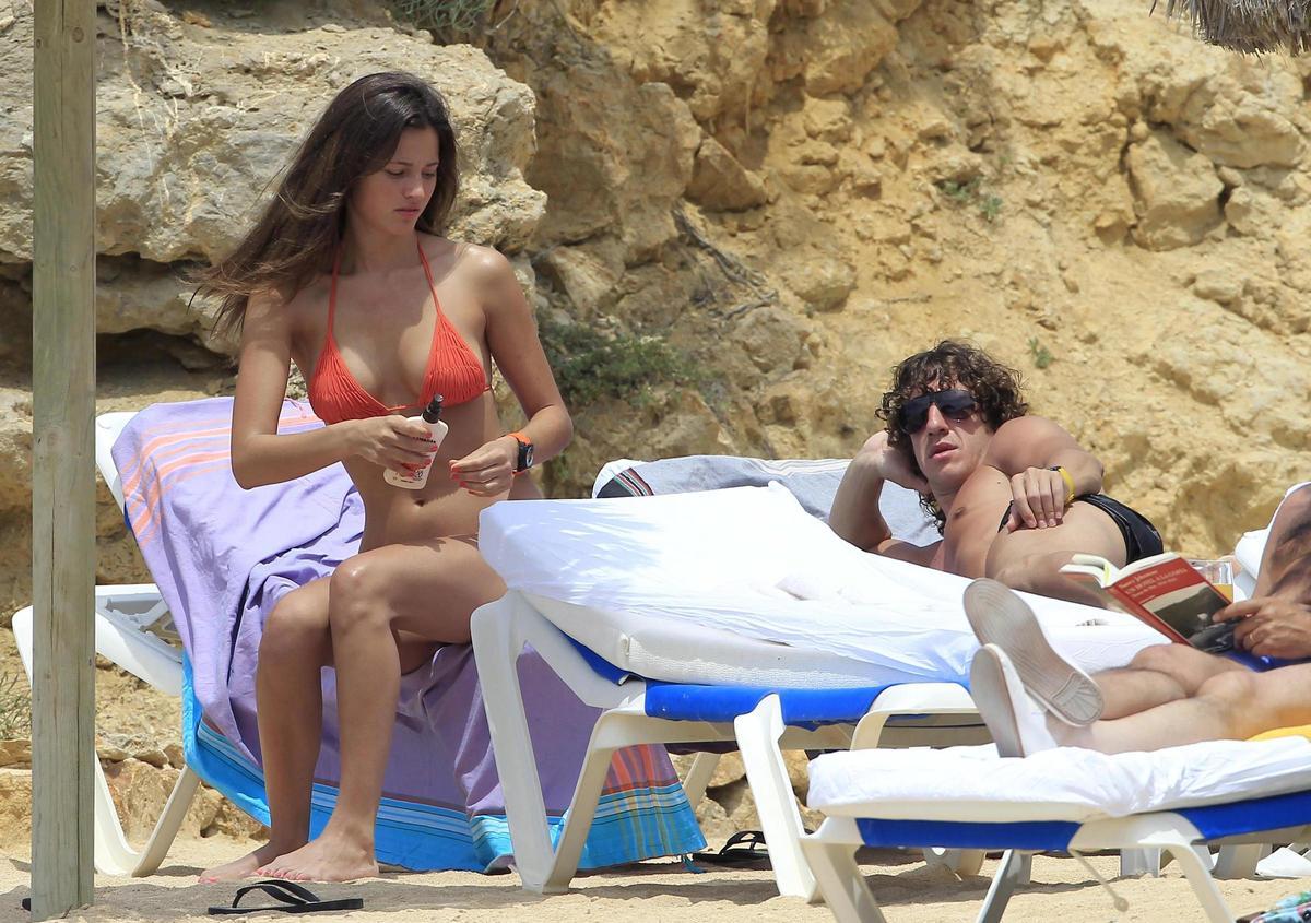 Malena Costa y Carles Puyol fueron una de las parejas más perseguidas por los paparazzi