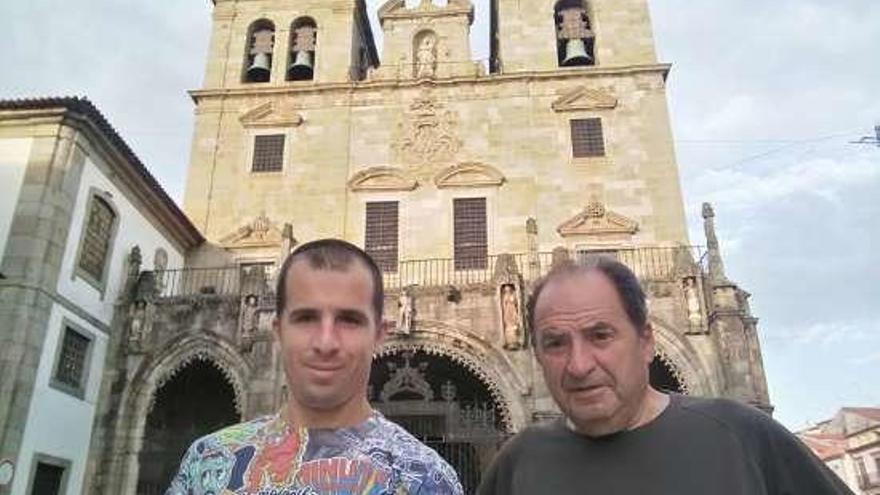 Miembros de Entre as Pontes inician el Camiño en Braga