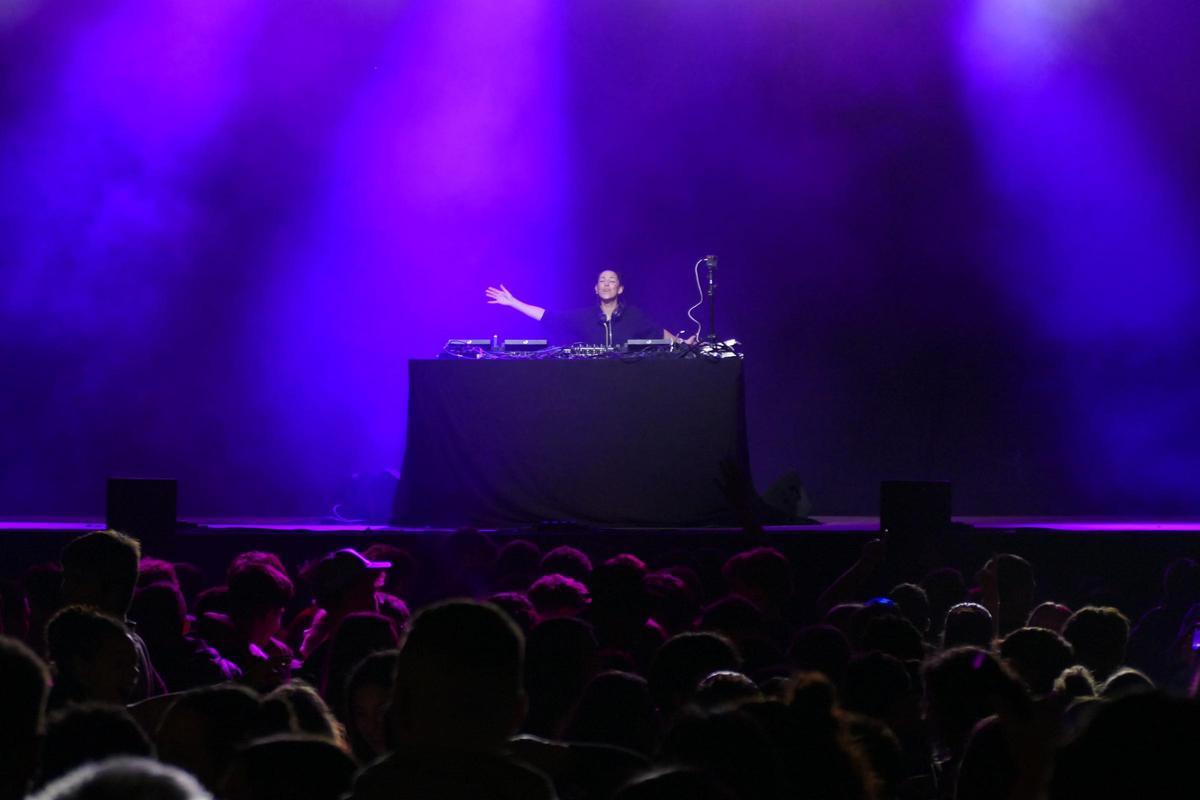 Flaix FM i Lia Jensen omplen la primera nit de Barraques al Rampell