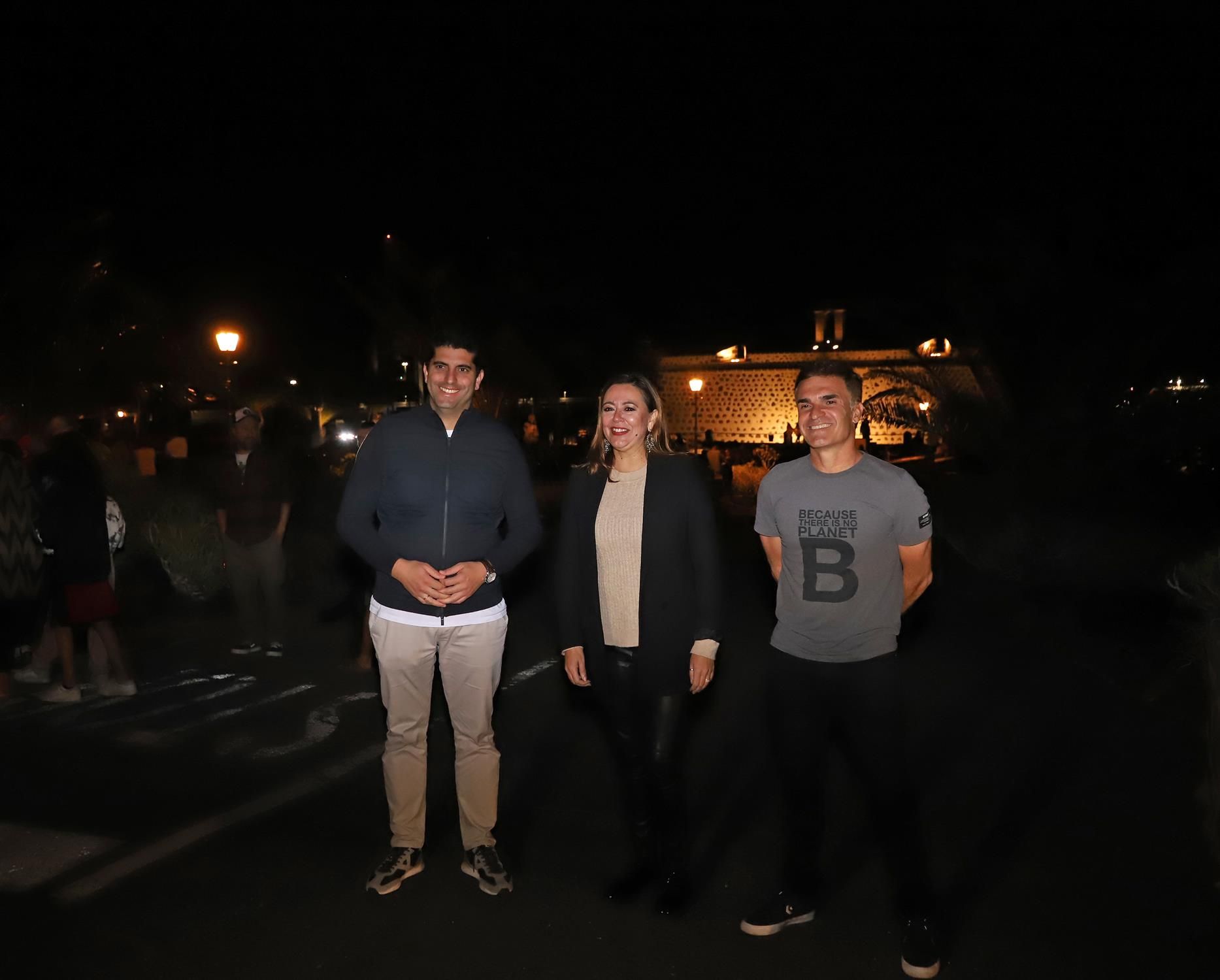 El Cabildo de Lanzarote felicita la Navidad con un espectáculo de 200 drones