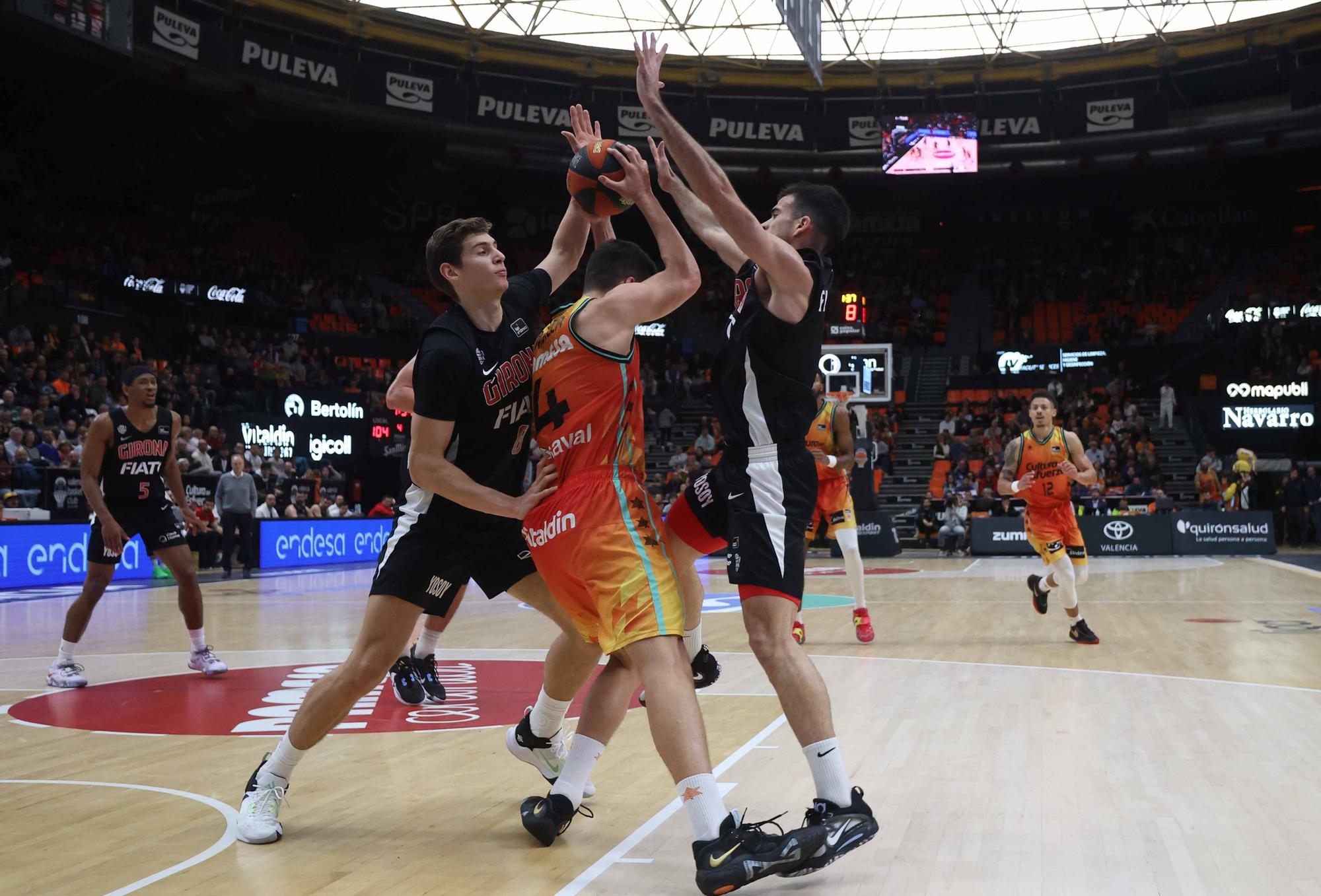 Las mejores imágenes del Valencia Basket - Girona Basketball