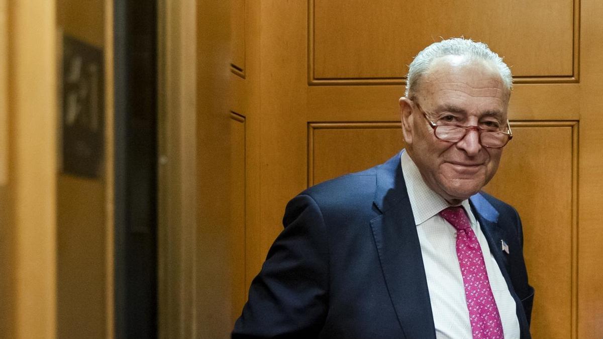 Chuck Schumer tras su llegada al Capitolio estadounidense.