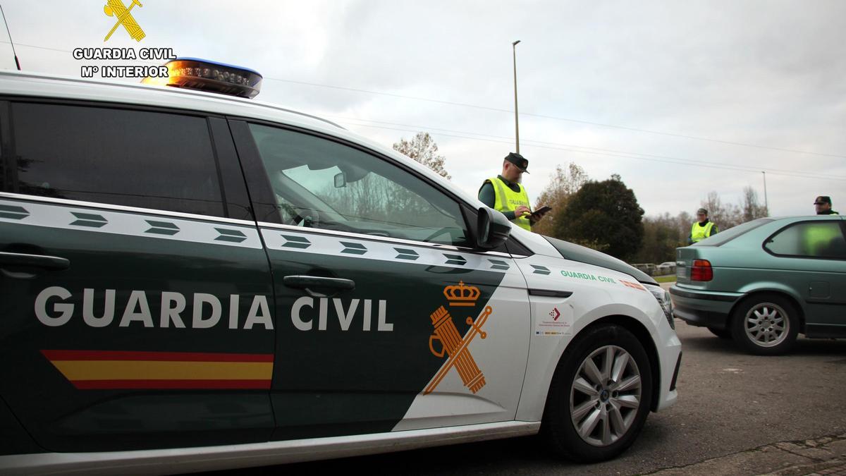 Patrulla de la Guardia Civil