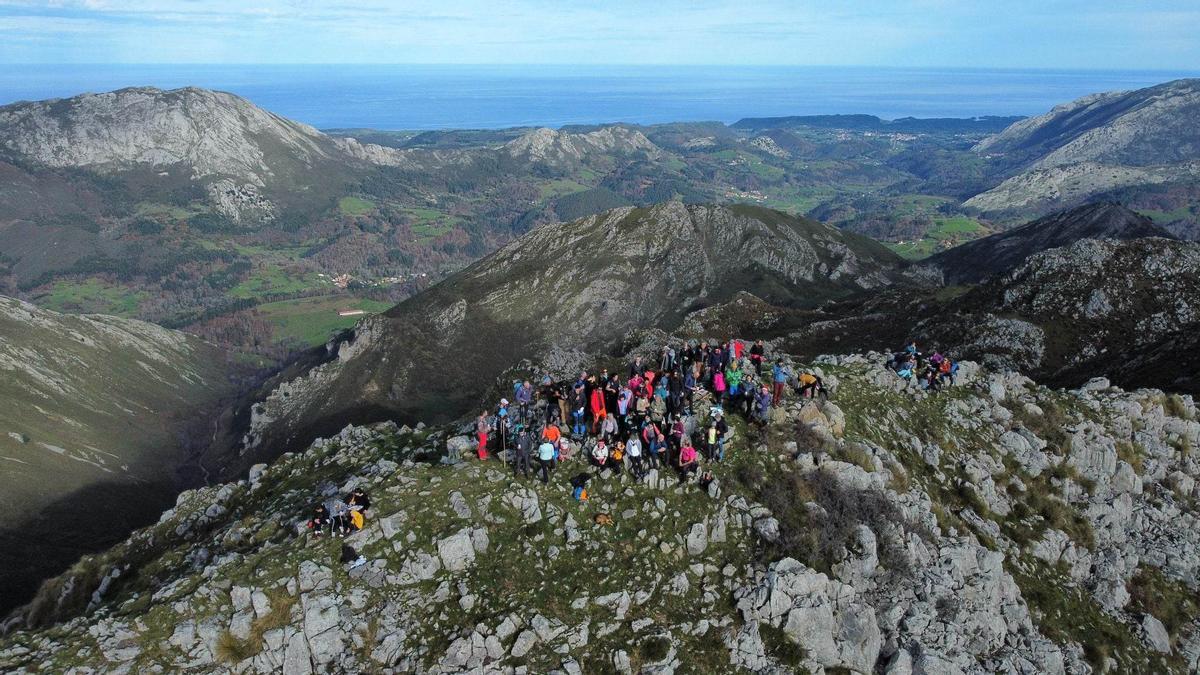 Belen de Cumbres del Grupo de Montaña Peña Santa.