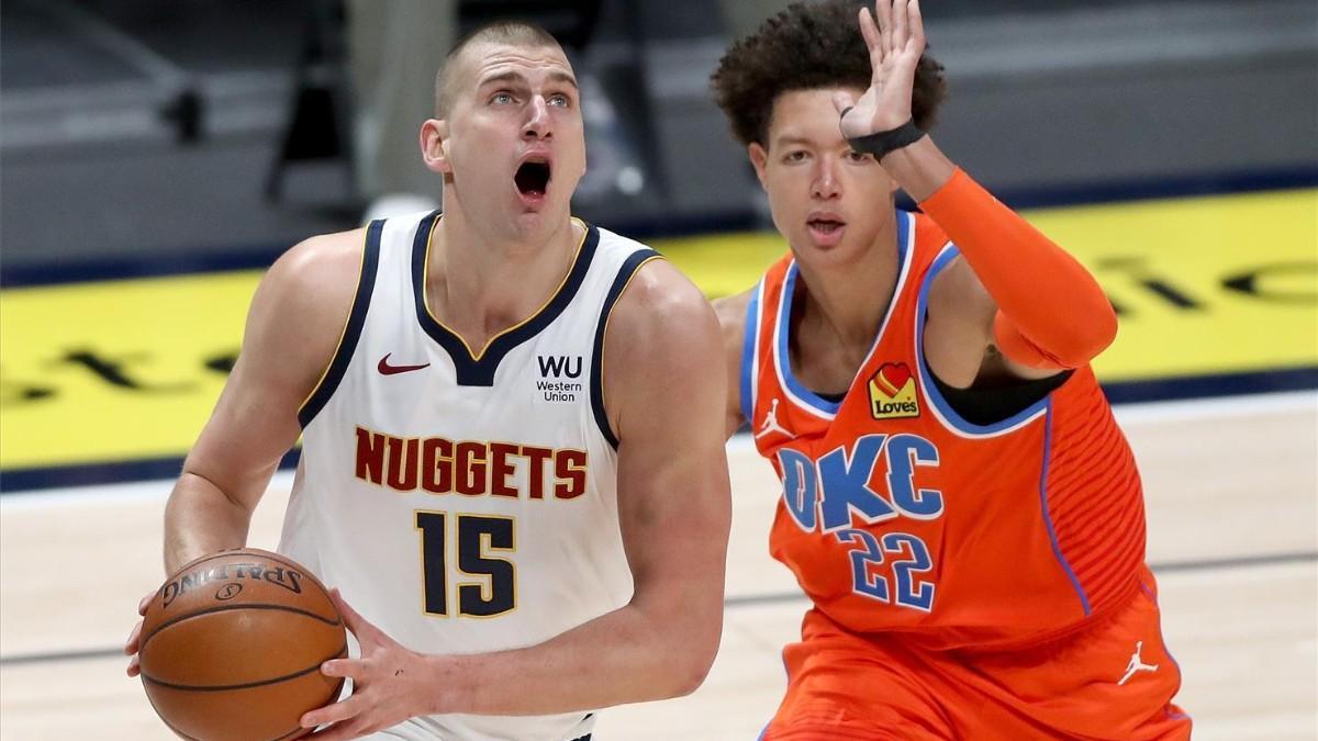 Nuggets y Thunder, en una acción del partido