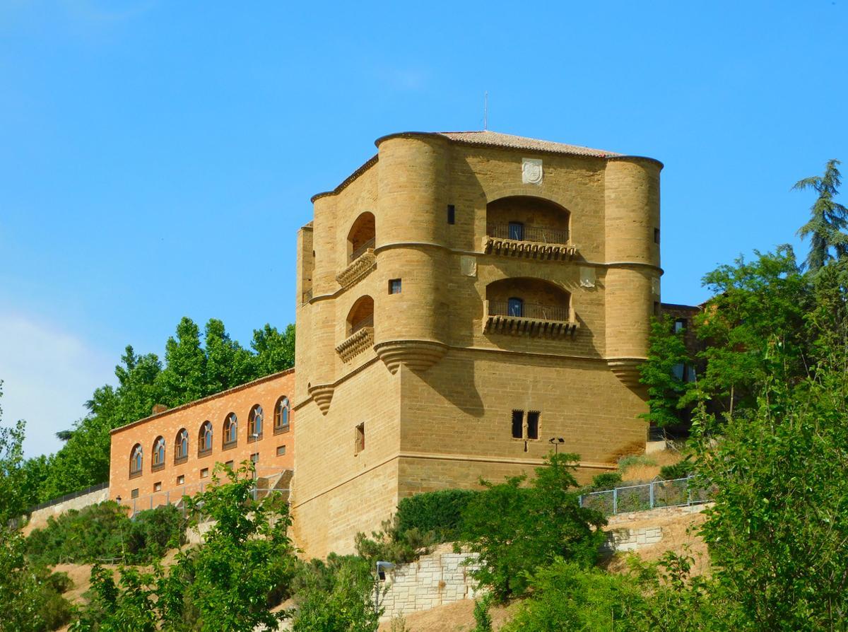 La torre del castillo de La Mota en Benavente, Zamora