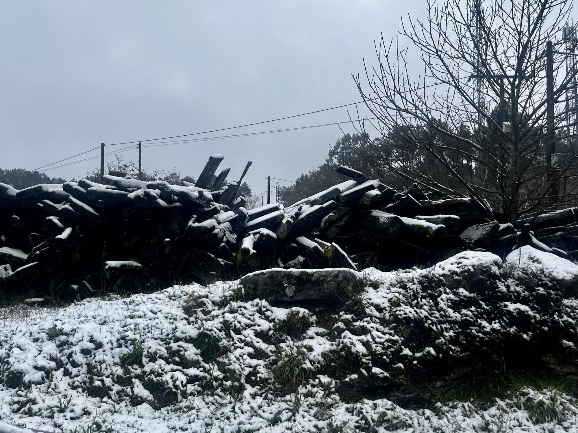 Galicia se tiñe de blanco: nieve, hielo y granizo por toda la comunidad