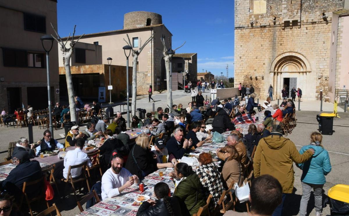 Dinar popular de la Fira de la Ceba i el Calçot.
