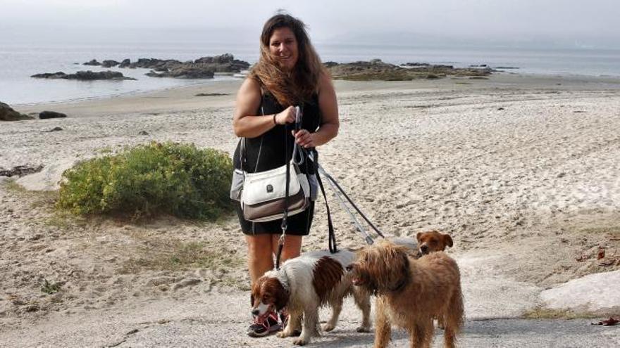 Nano, Tiago y Ratón preestrenan las playas caninas de Vigo