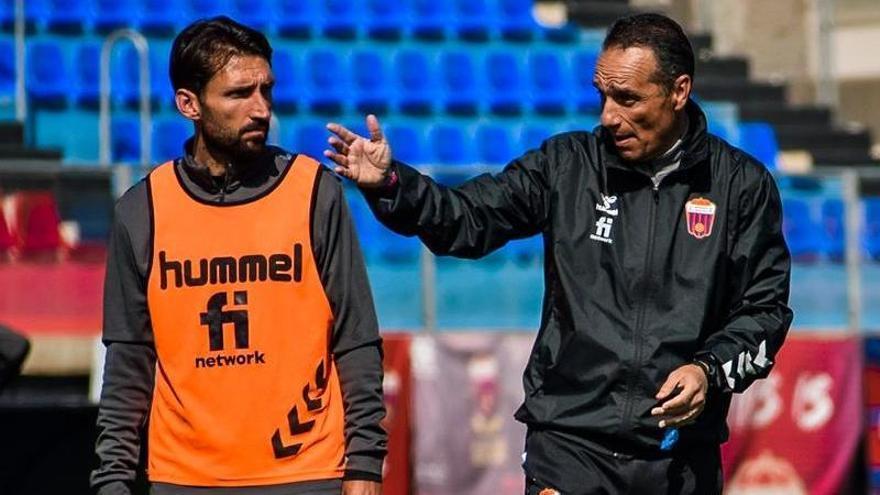 Oltra: «El equipo está en una situación díficil, hay que sumar muchos puntos»