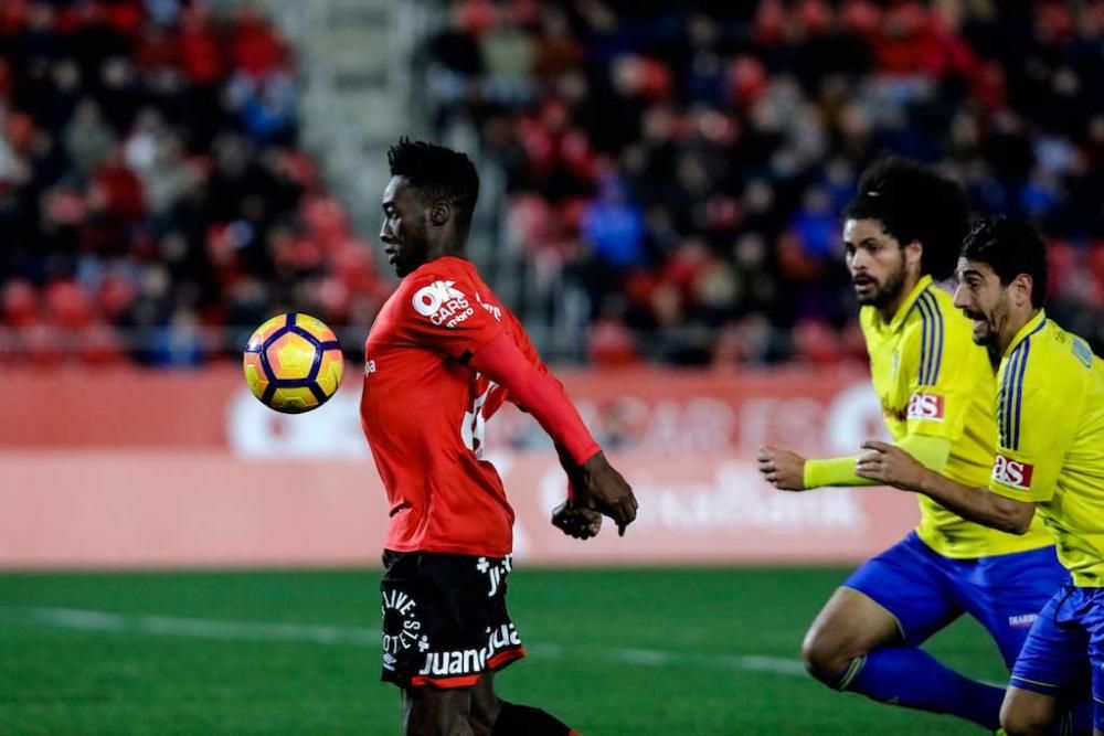 Zweitligist Real Mallorca hat am Sonntag (29.1.) im Stadion von Son Moix 0:0 gegen Cádiz gespielt. Es ist das dritte Unentschieden in Serie für den Inselclub.