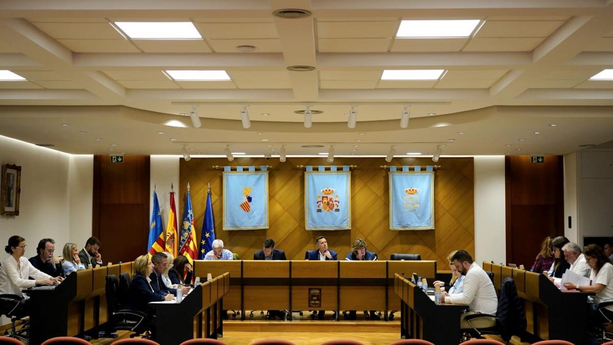 Foto del pleno de este jueves en Burriana.