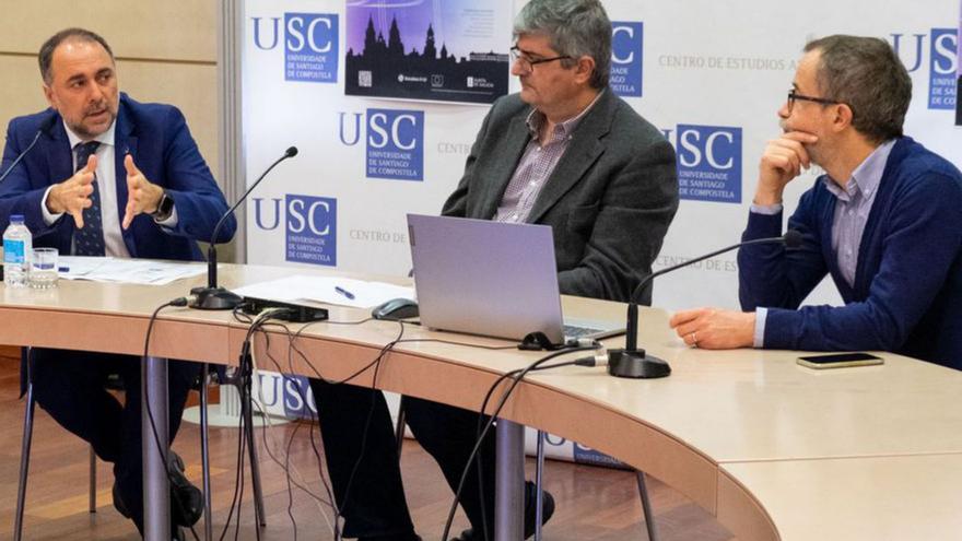 García Comesaña, Pérez Muñuzuri y Carlos Salgado, en el encuentro.