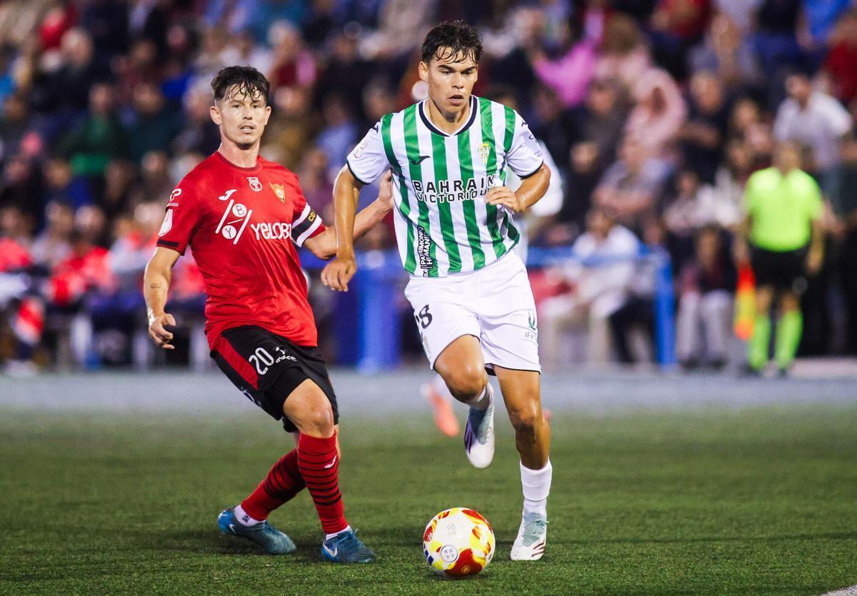 Jan Salas, durante la visita al Cieza en Copa del Rey de este curso.