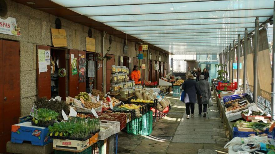 Medio millón de euros para reparar las marquesinas, puertas correderas y los estores de la Praza de Abastos