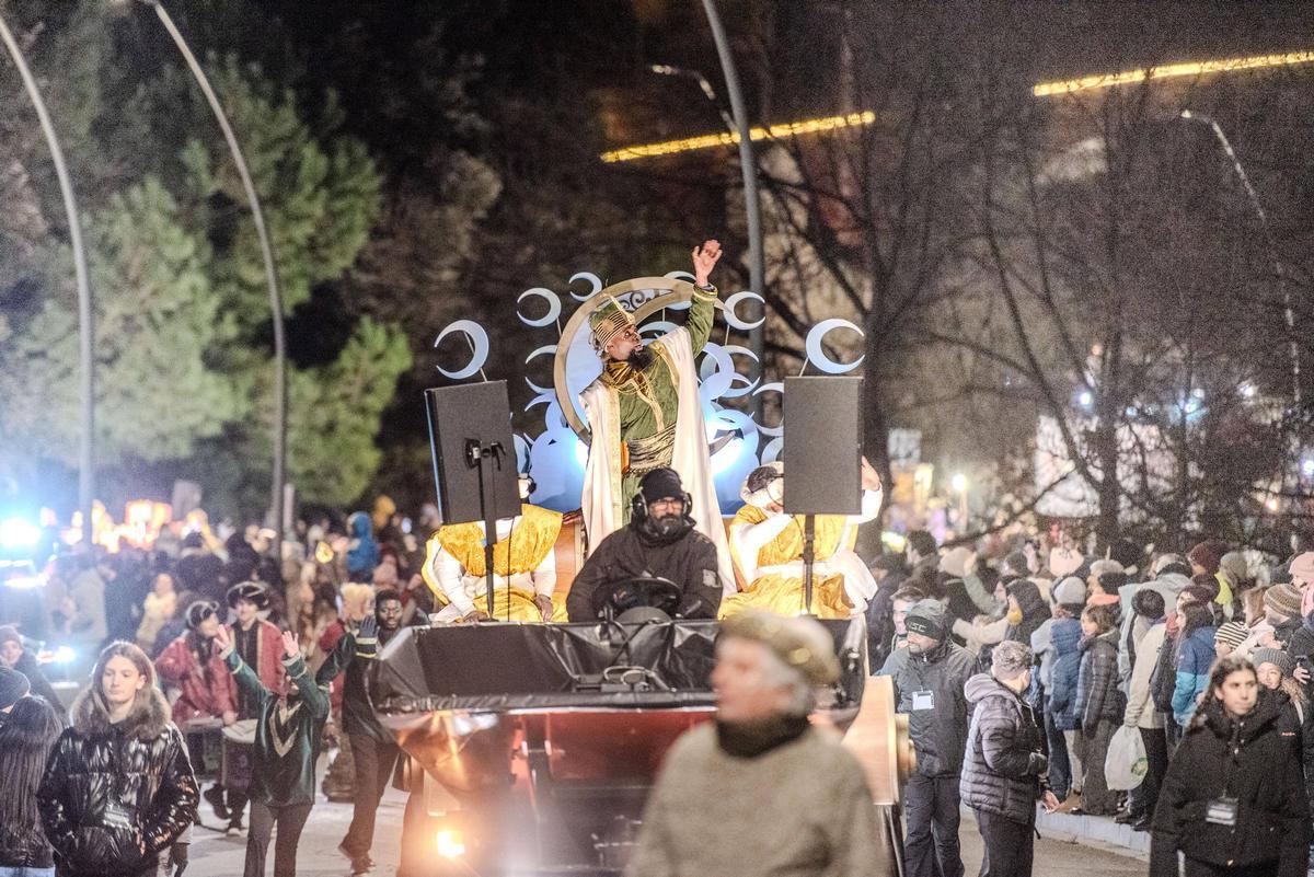 Troba't a les imatges de la cavalcada de Reis de Manresa 2026