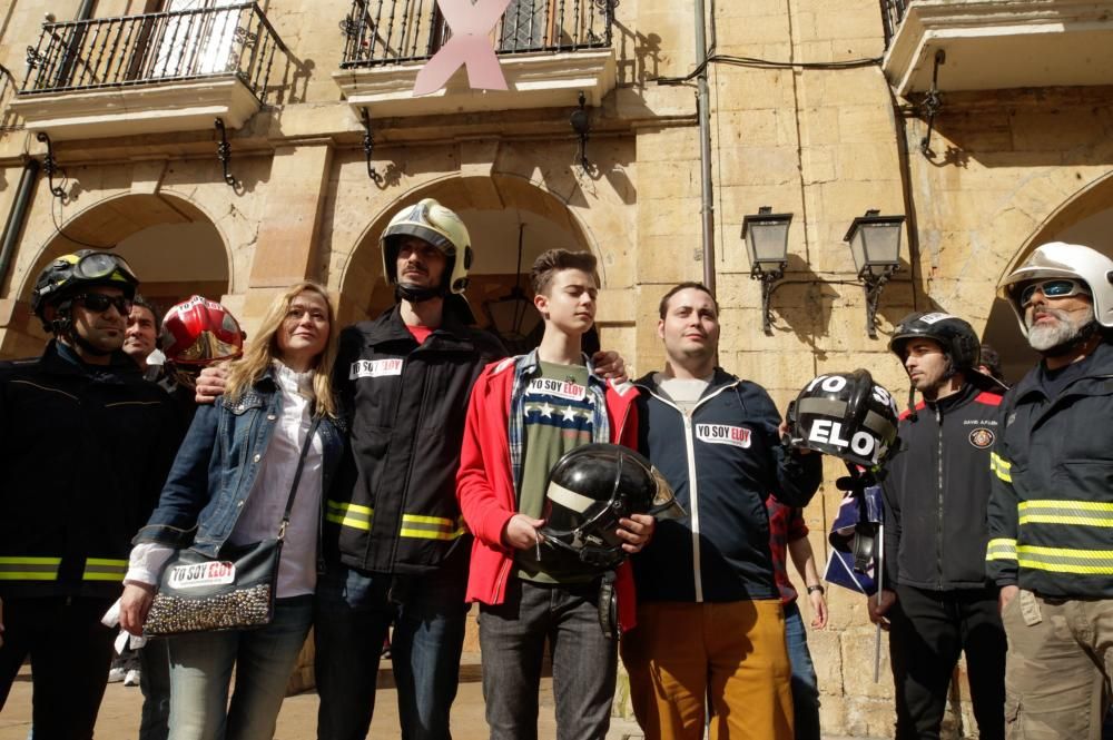 Manifestación de bomberos de toda España en Oviedo por Eloy Palacio