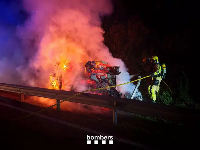 L'incendi del vehicle de gas liquat a Fogars de la Selva