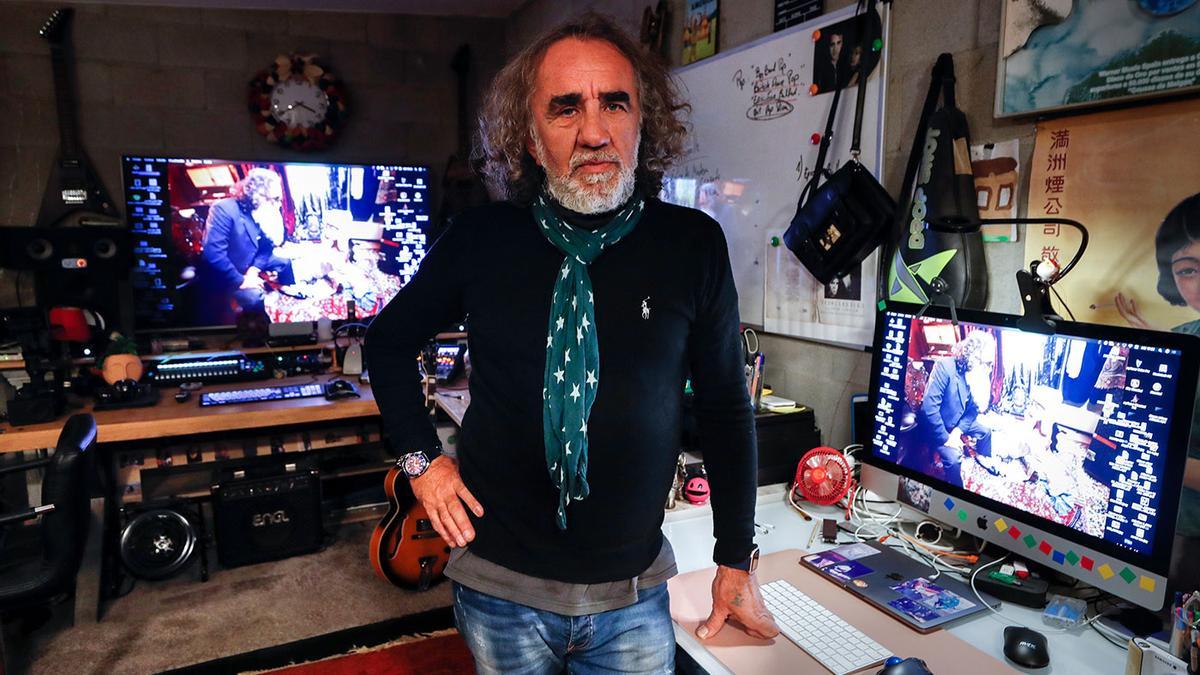 Teo Cardalda, en su estudio de grabación en Gondomar