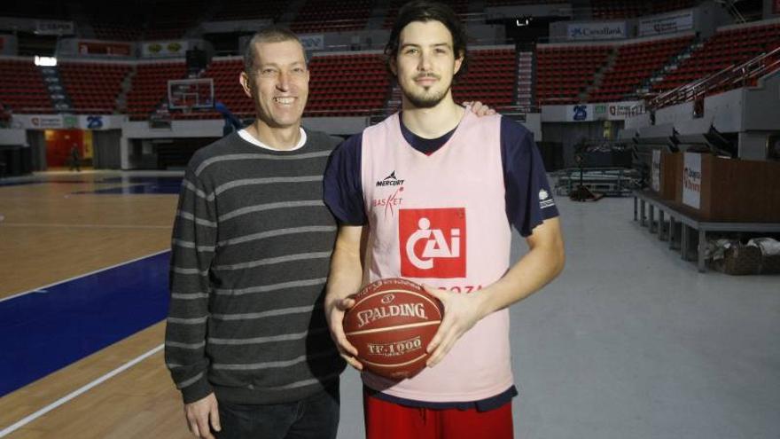 El seleccionador australiano destaca la mejora del escolta en defensa