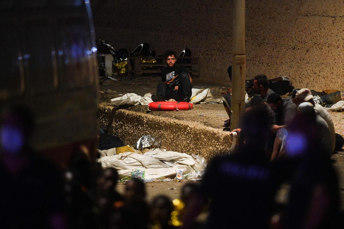 Lampedusa, colapsada tras la llegada de 6.000 inmigrantes en 24 horas