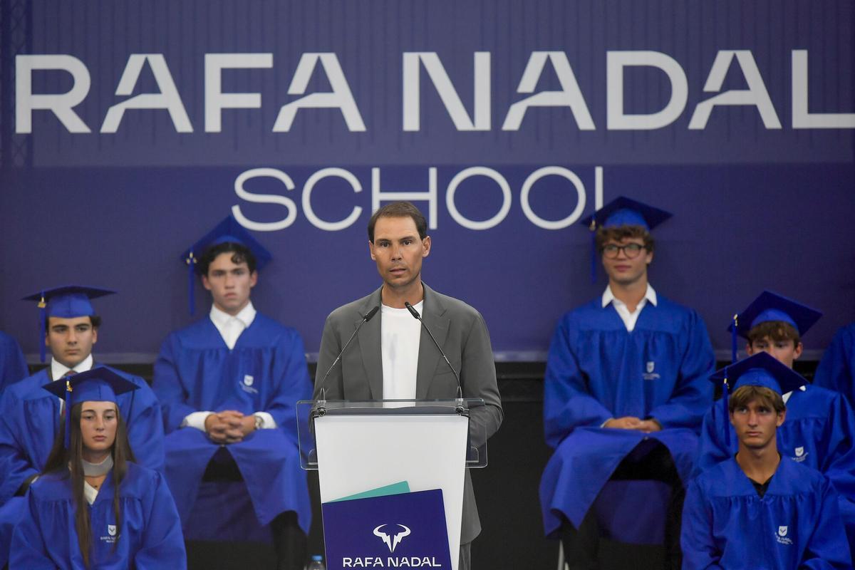 El acto de graduación de los estudiantes de la Rafa Nadal Academy, en imágenes