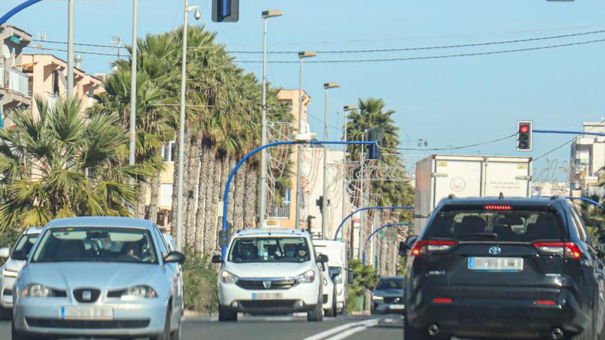 Avenida de Desiderio Rodríguez en Torrevieja. | TONY SEVILLA