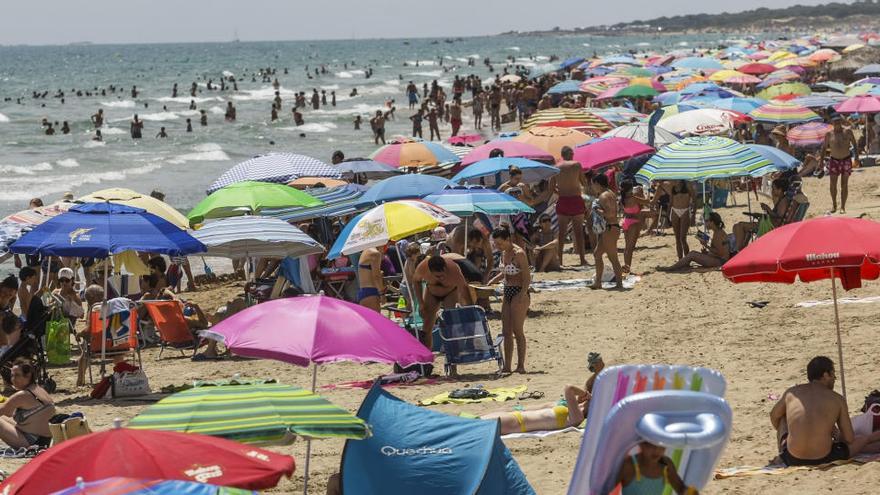Los empresarios turísticos de Elche consideran que los &quot;corredores turísticos&quot; pueden salvar el verano