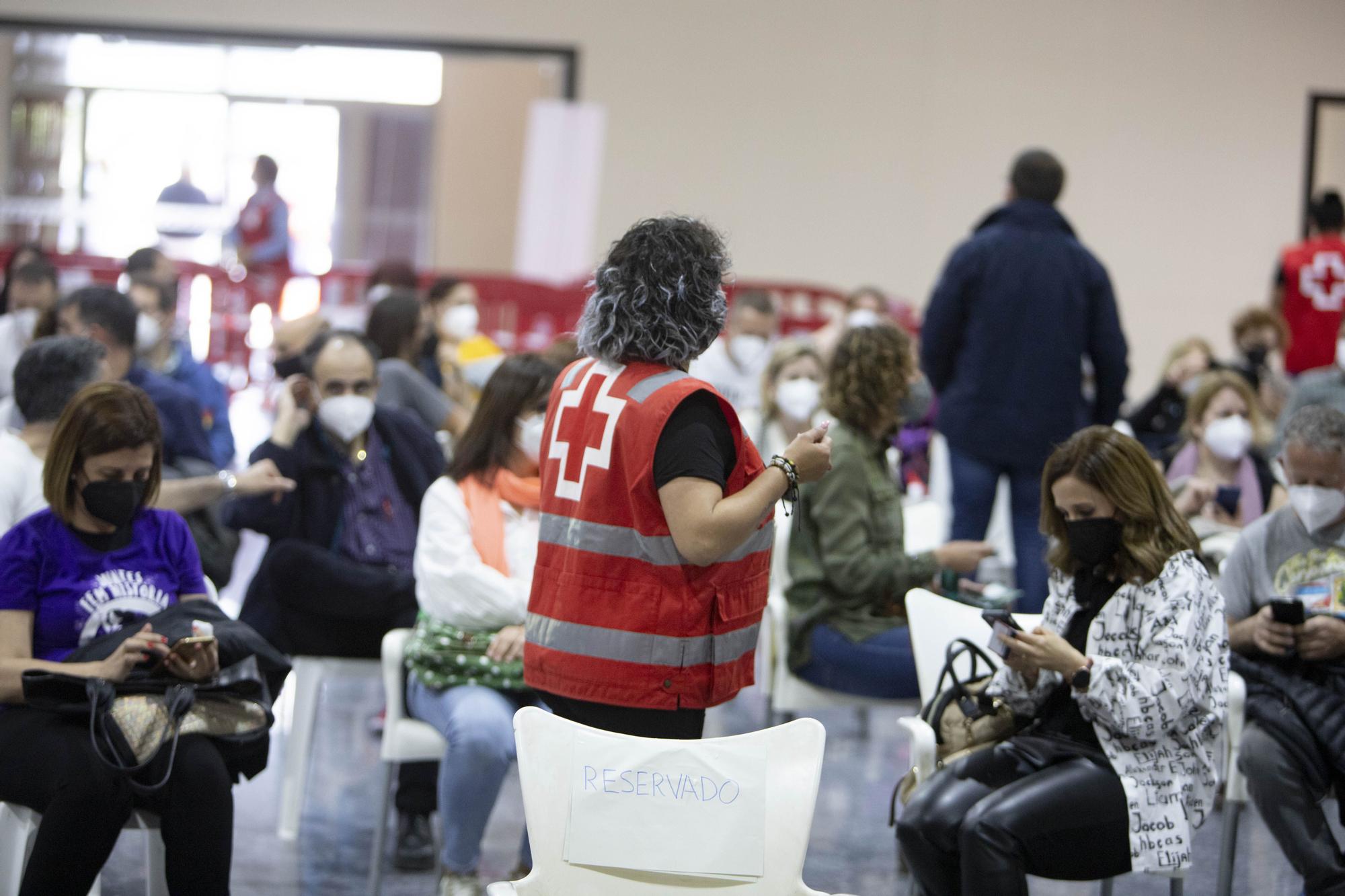 Retoman la vacunación de profesores en la Comunitat Valenciana