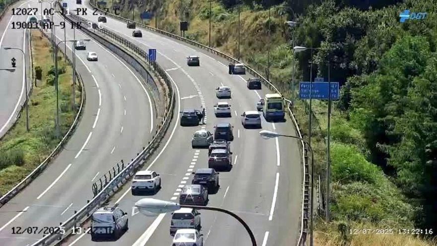 Una persona trasladada tras un accidente en la salida de la AP-9 en A Coruña con tres coches implicados