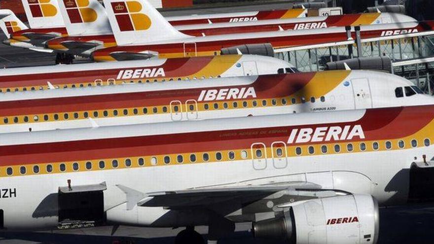 Iberia y los pilotos vuelven a negociar para evitar la huelga del jueves