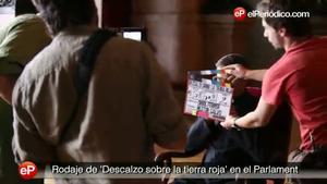 ’Descalç sobre terra vermella’