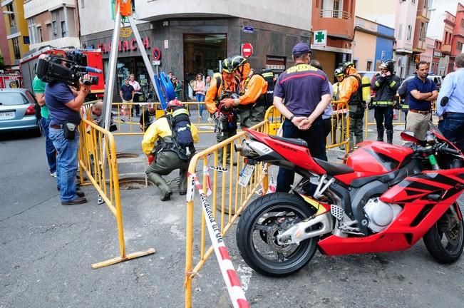 Efectivos de los Bomberos de Las Palmas de Gran ...