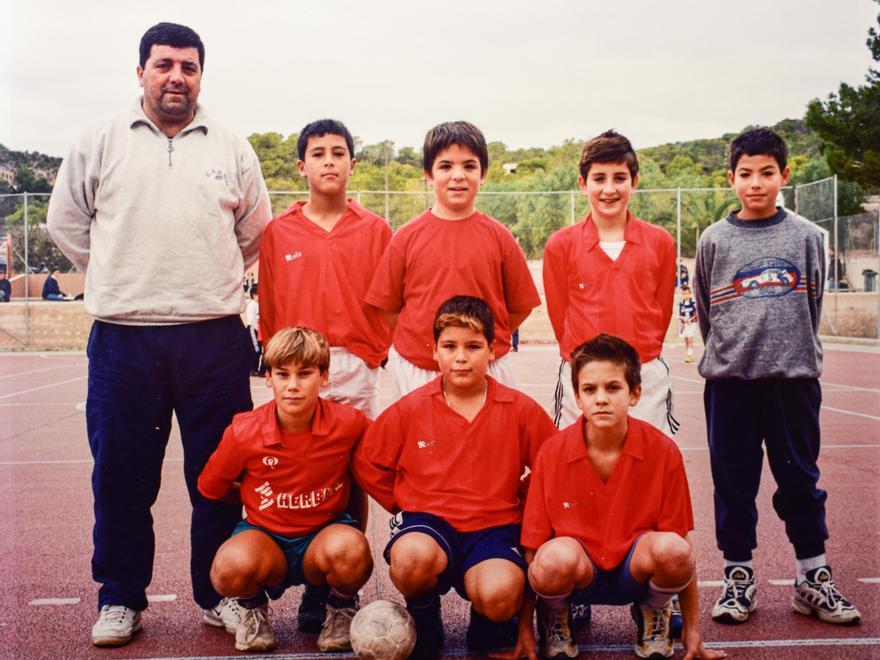 Colegio Can Coix. Liga de Promoción de alevines. La foto tiene 23 años.