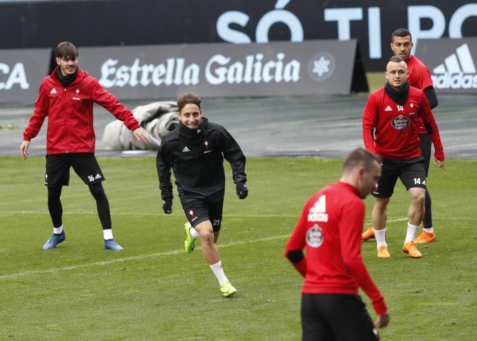 Juan Carlos Unzué dispone el último entrenamiento de su equipo antes del viaje a Butarque.