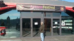 Precinten la sala polivalent de la cúpula del centre comercial Les Arenes per incomplir les normes de seguretat.