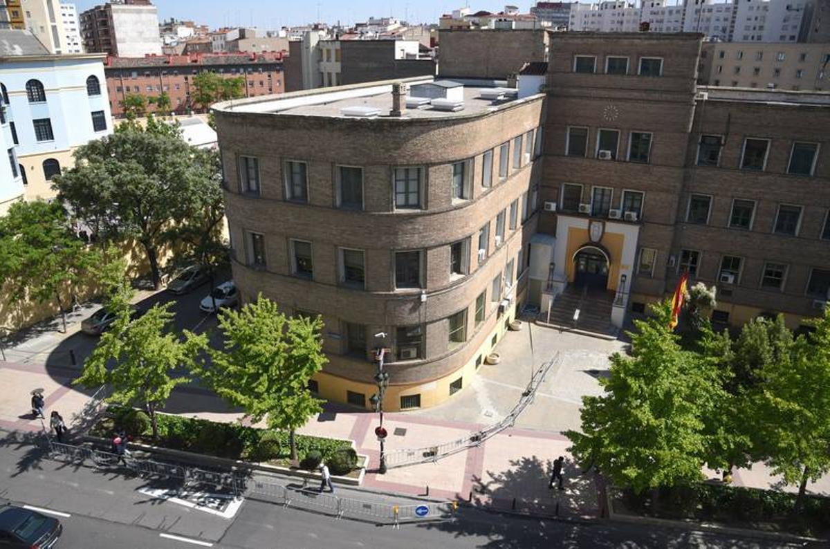 El cuartel de General Mayandía, 'acordonado' por un derrumbe