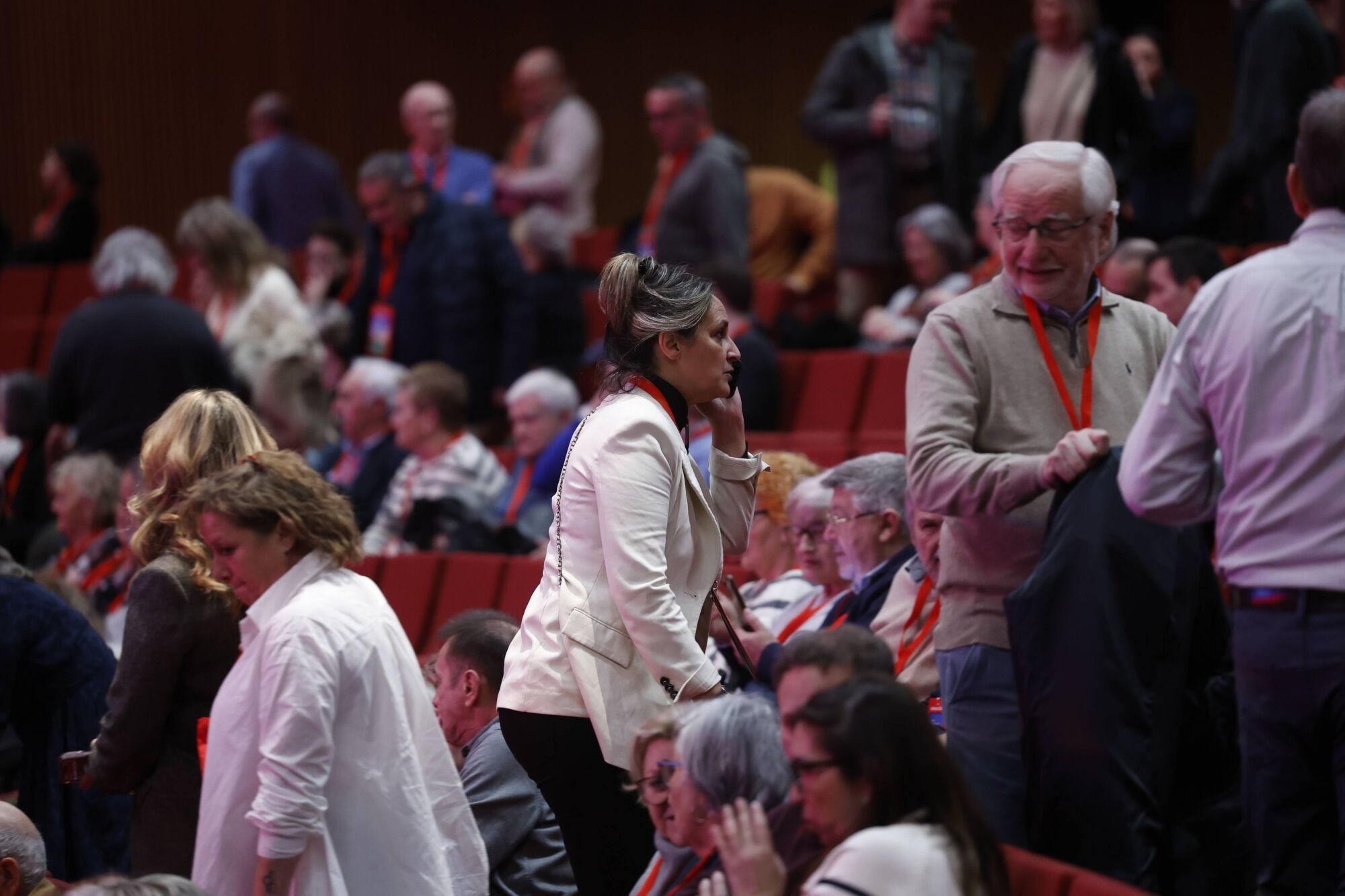EN IMÁGENES: Pedro Sánchez y Adrián Barbón abren el congreso del PSOE asturiano