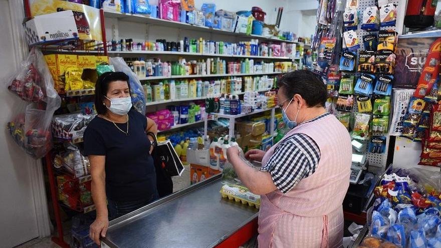 «Angelita, no se puede entrar sin mascarilla»