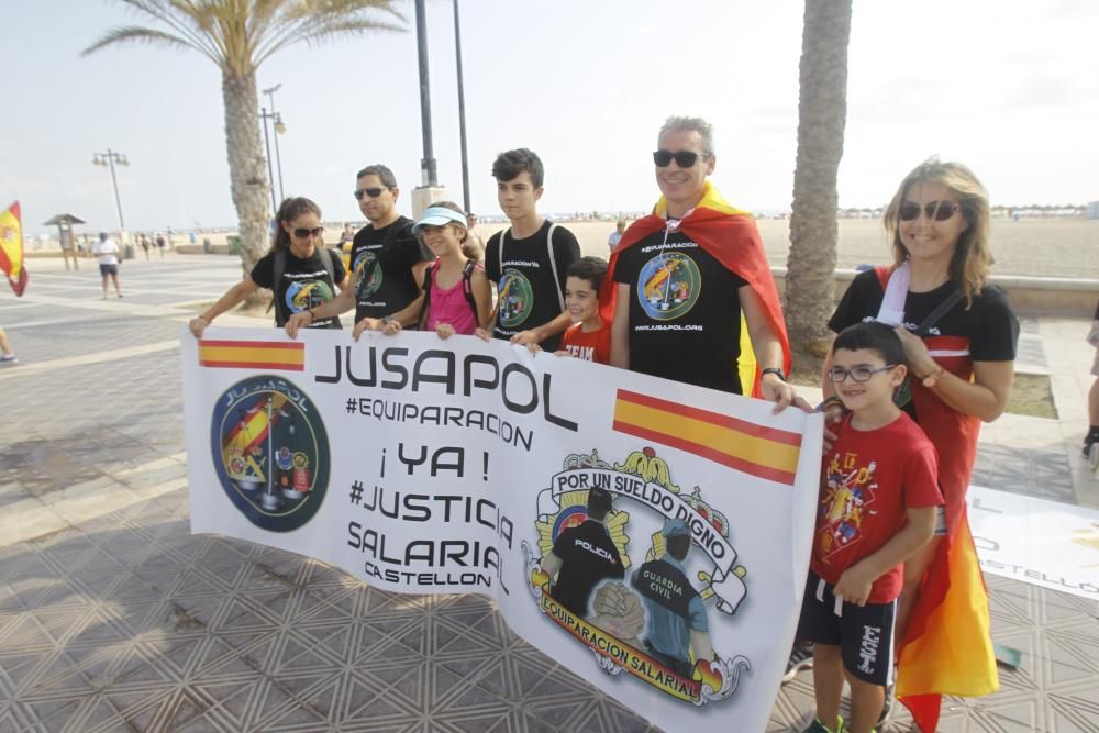 Protesta de Policías y guardias civiles en València