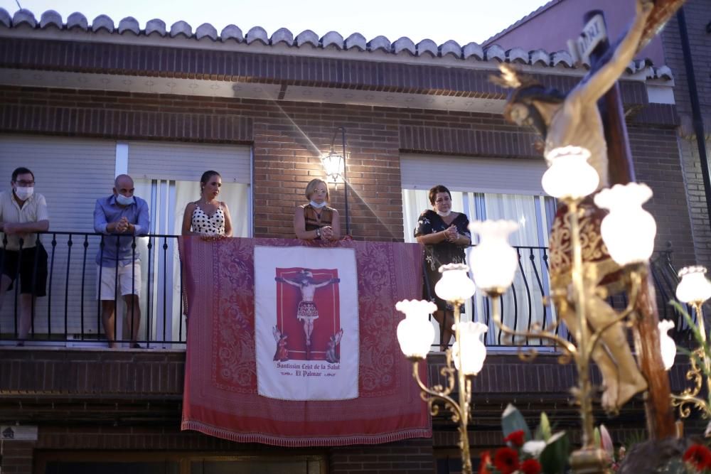 Procesión en la calle del Cristo de la Salud del Palmar