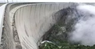 Una suelta artificial de caudal desde la presa de Almendra «renaturalizará» el río Tormes