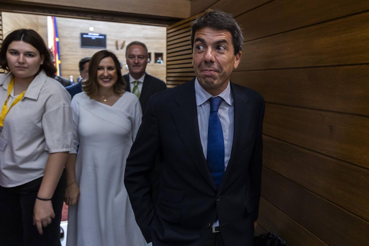 Mazón, tras el pleno de investidura, el 13 de julio de 2023 en las Corts