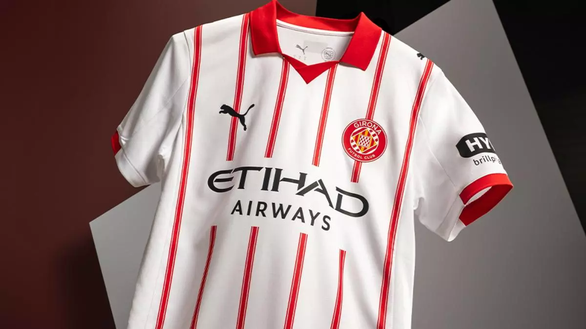 El Girona presenta su nueva camiseta para la temporada 2025-26