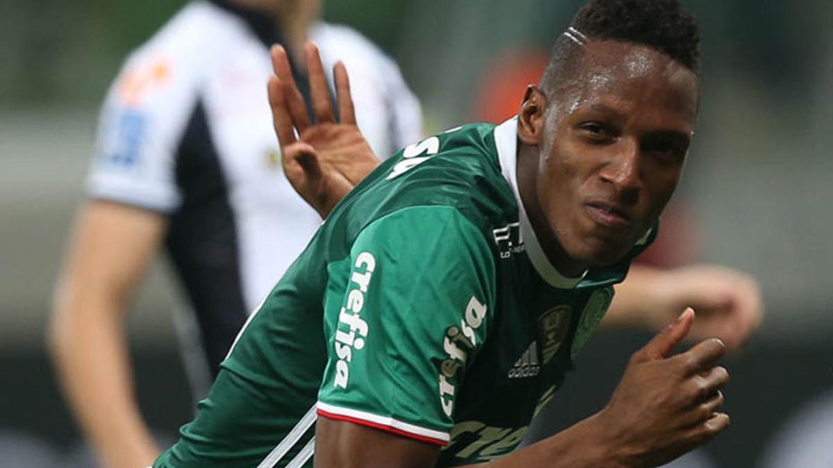 Yerri Mina celebra el gol contra el Santos