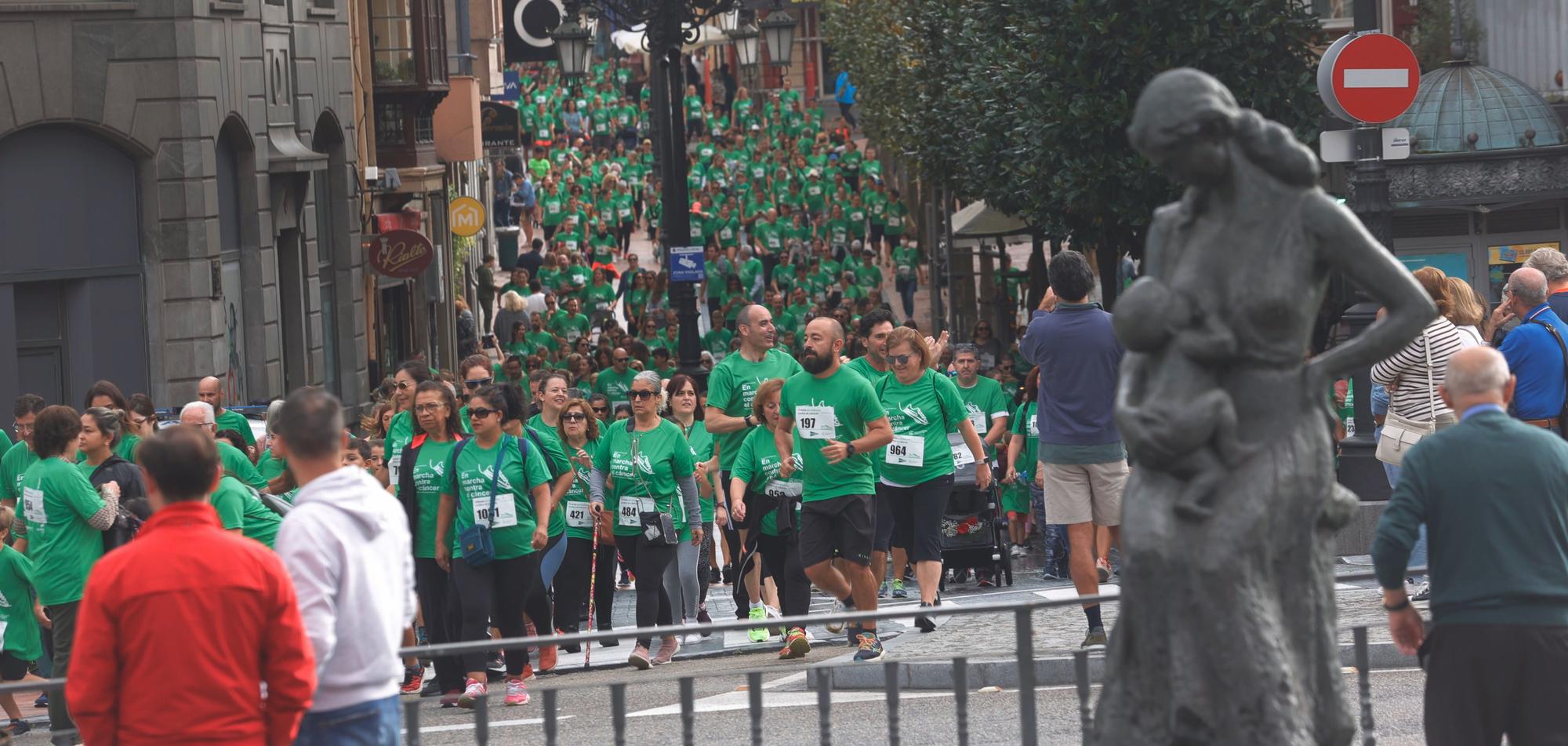 ¿Estuviste en la carrera contra el cáncer de Oviedo? Búscate en la galería de fotos