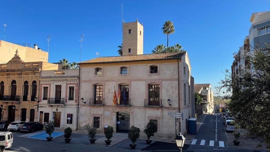 Rocafort se enfrenta a un colapso administrativo al perder al secretario y al interventor