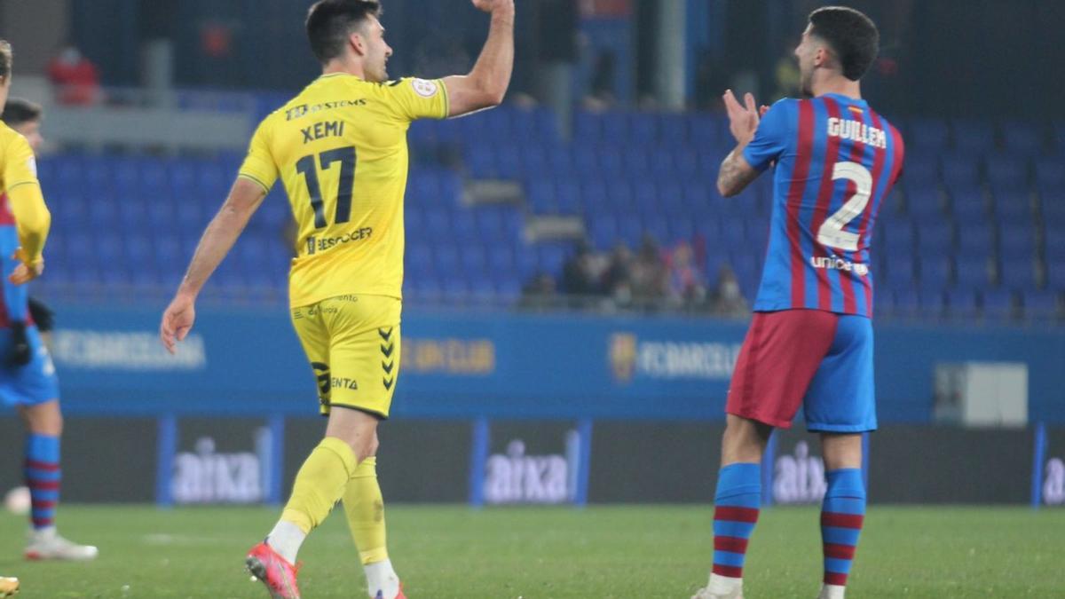 Xemi Fernández, tras meter el gol de la igualada ante el Barcelona B, celebra con el puño el alto su octavo tanto del curso.