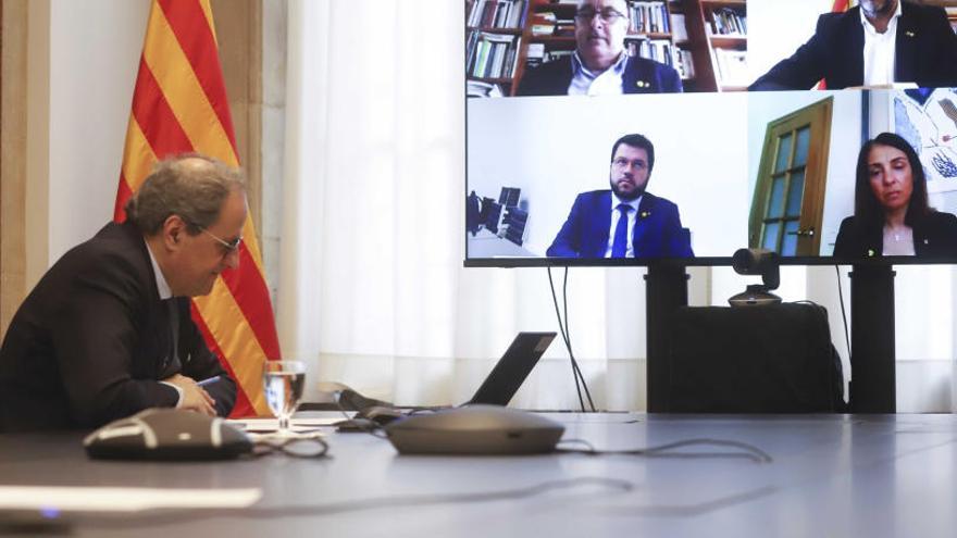 El president de la Generalitat, Quim Torra, encapçalant un Consell Executiu per vídeoconferència